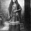 apache_woman_circa_1894.jpg