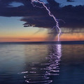 rain_and_lightning_on_the_sea.jpg
