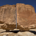 Al_Naslaa_rock.jpg